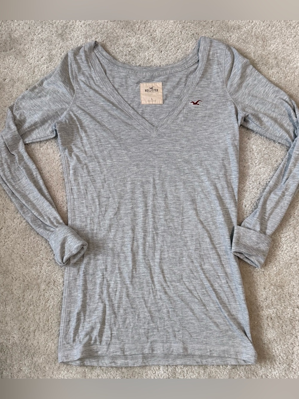 Hollister Long-Sleeve V-Neck Henley Top, lightweight Heather Light Gray, large